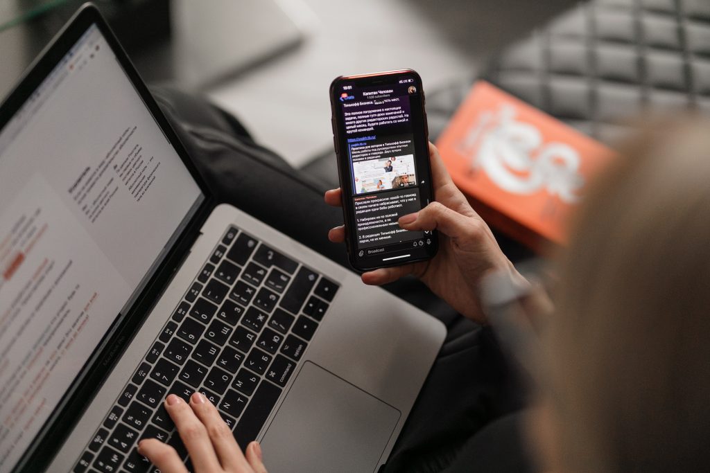 read online - reliable internet connection - streamtech