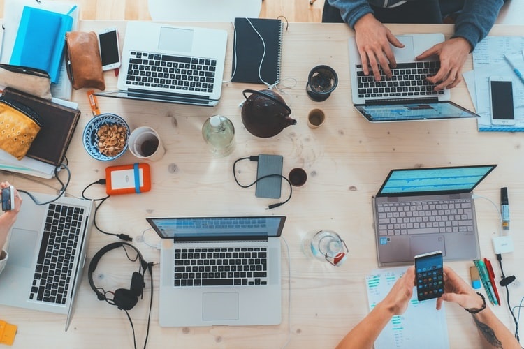 wireless network - router vs modem - fiber internet - streamtech