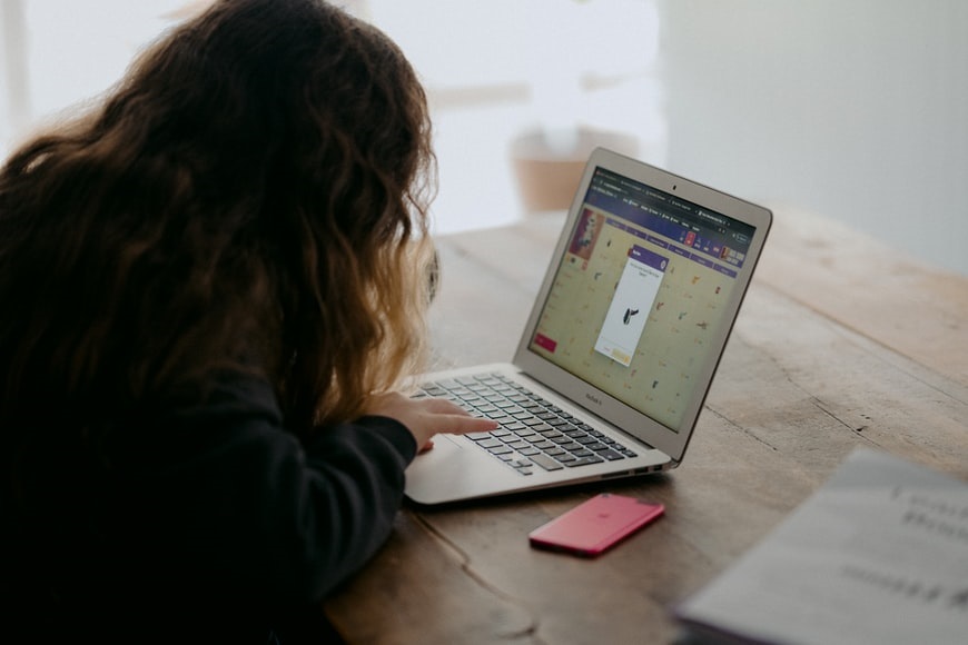 Engage audience in online presentation - streamtech fiber internet