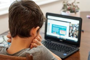 synchronous vs asynchronous learning - streamtech fiber internet